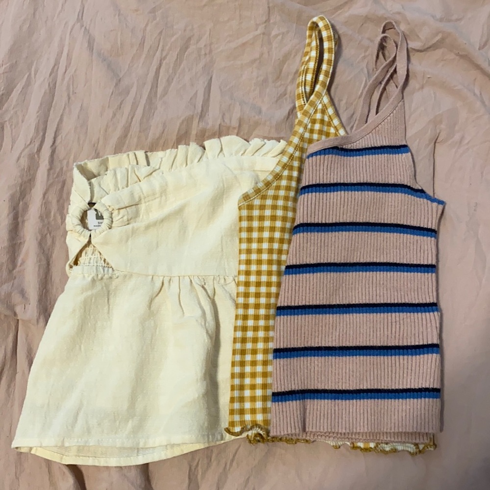 Bundle of 3 PacSun tanks